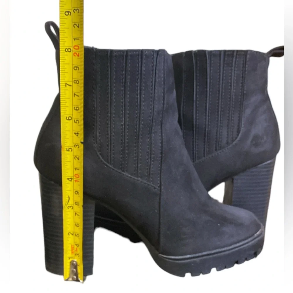 Black Suede Heel Boots Size 8